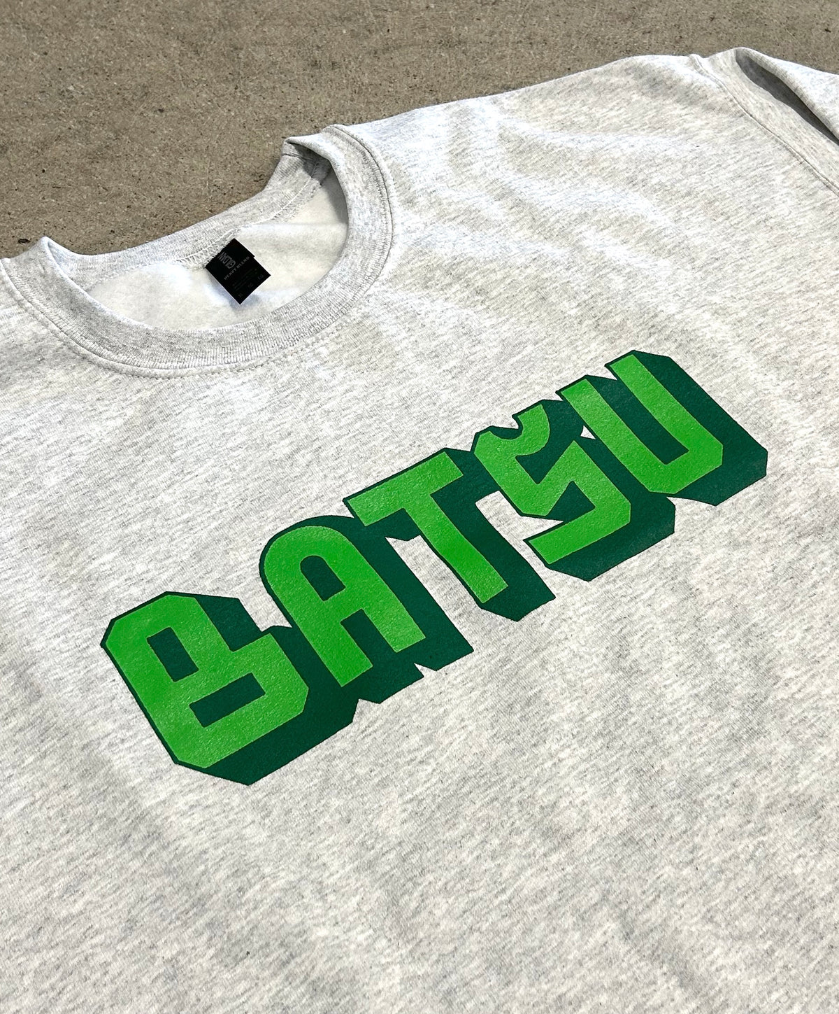 Batsu Curved Logo Crew Ash Gray